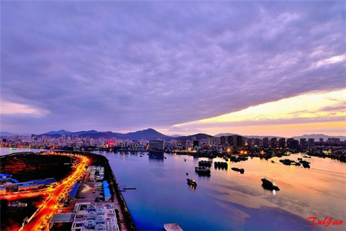 人生的旅途喜与悲是什么歌（人生的旅程喜与悲）