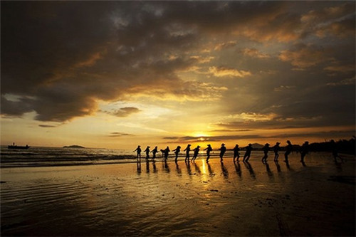 生意好的牛油拌饭加盟店都有哪些，如何获取小二拌饭加盟电话
